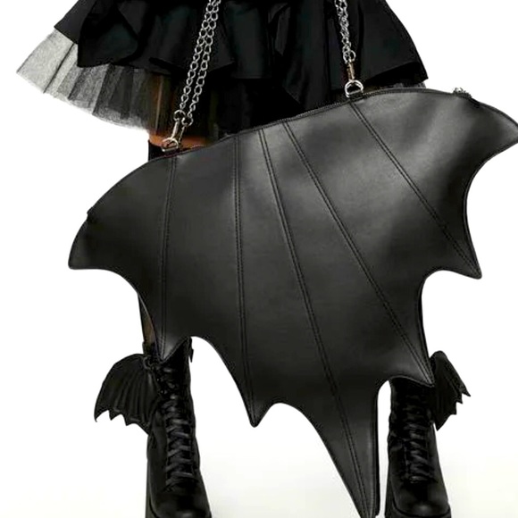 🖤🆕 Dolls Kill / Widow Fight OrFlight Giant Bat Weekender Bag!🦇🖤SOLD OUT!! - Picture 5 of 17